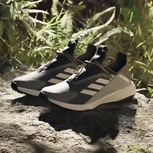 Parley海洋之心马牌底徒步鞋 酷动城正品 Two Terrex IE2599 Adidas