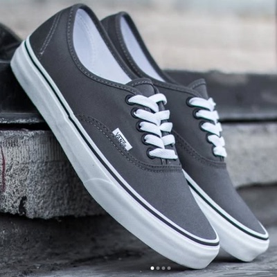 酷动城正品VANS Authentic男子低帮休闲滑板鞋一脚蹬 VN000JRAPBQ