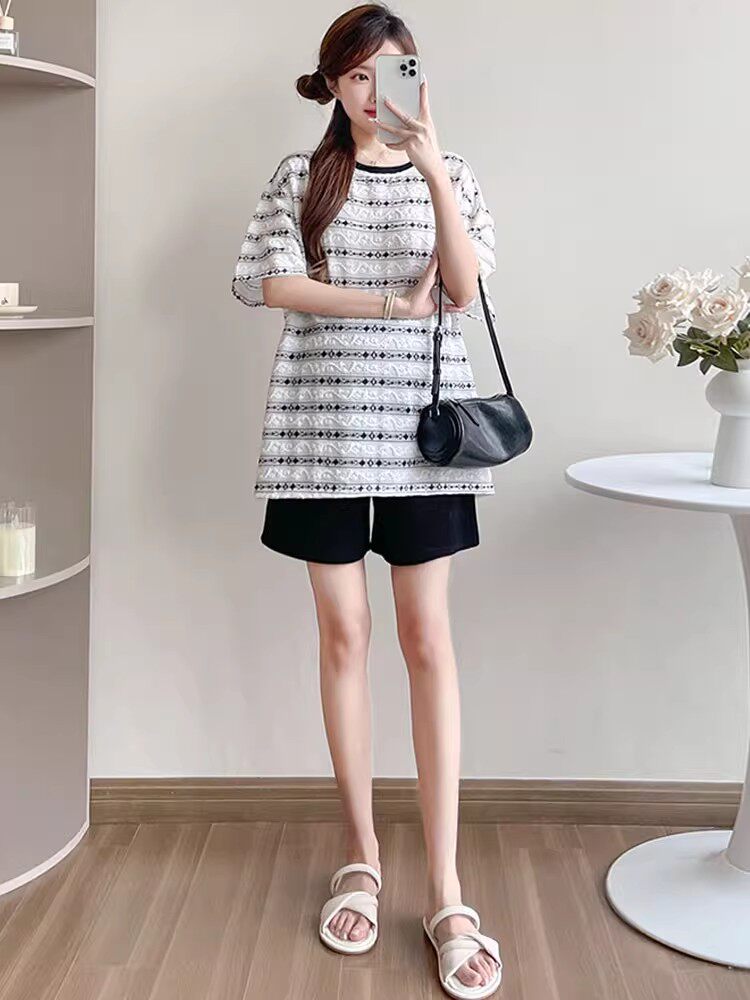 PREGNANT WOMEN COVER THEIR STOMACHS AND DO NOT SHOW THEIR PREGNANCY TOPS SUMMER 2024 NEW KOREAN VERSION STRIPED SHORT SLEEVE T-SHIRT SET SUMMER STYLE LOOSE