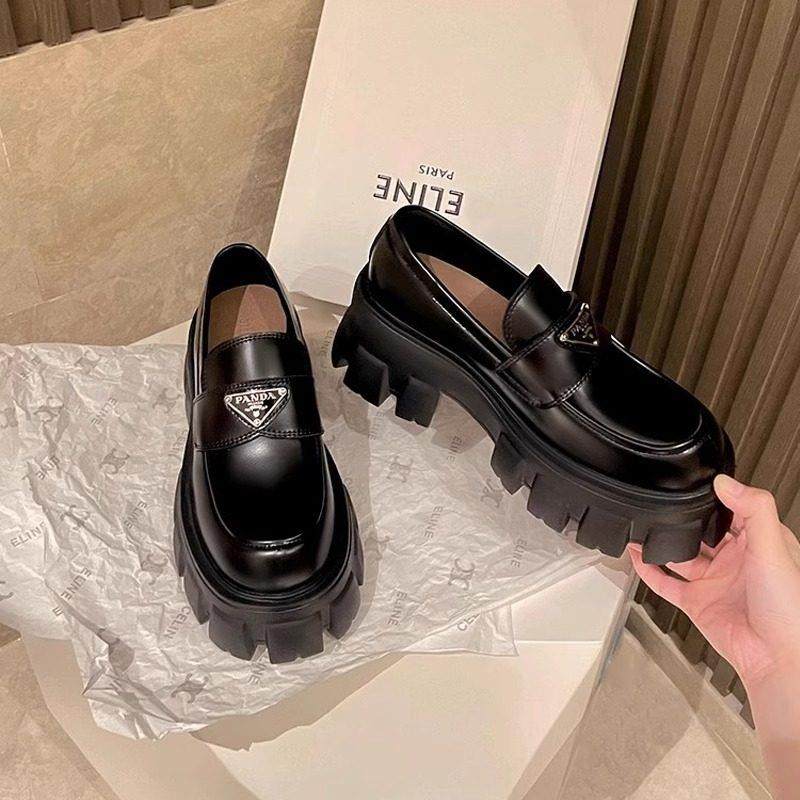 意大利[Cantsi ksamri]走路不会累脚?三角形标志厚底真皮女式便鞋