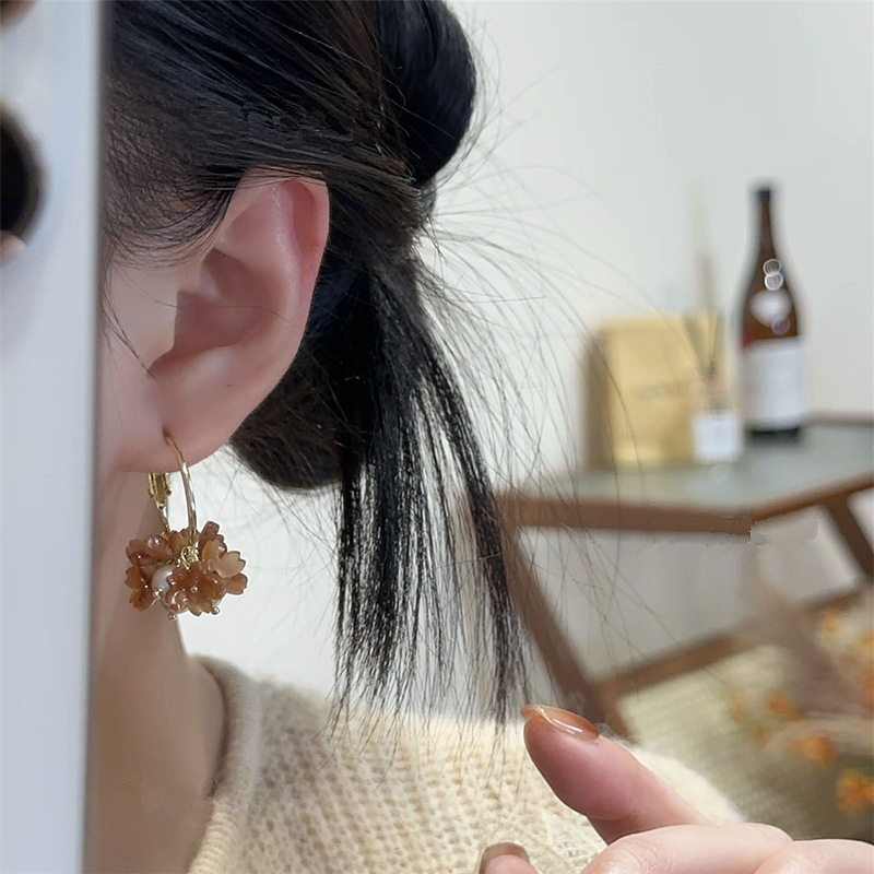 奥特莱斯专柜撤柜限时折扣清仓抢购925银针亚克力花朵珍珠耳环