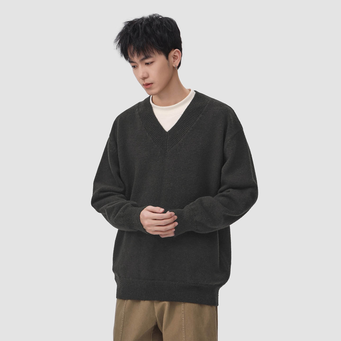 无注册商标美式复古V领针织衫