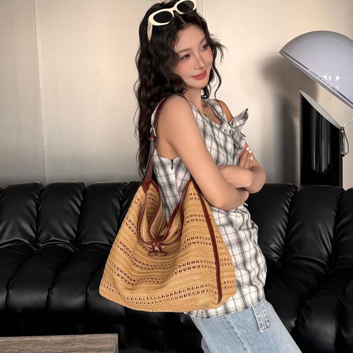 包包女2026夏天度假草编托特包牛皮肩带镂空编织大容量单肩腋下包