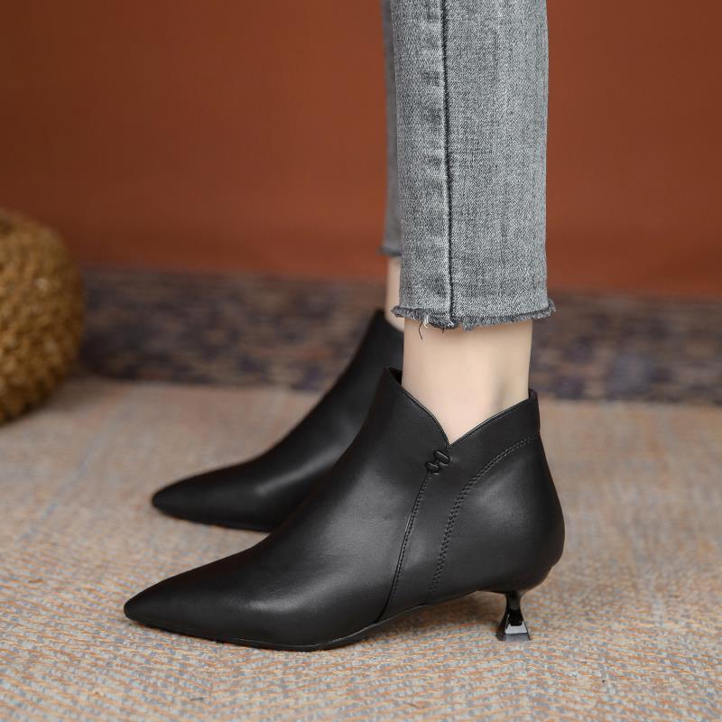秋冬黑色尖头短靴女小跟3厘米细跟百搭新款高跟鞋工作鞋单靴1115z
