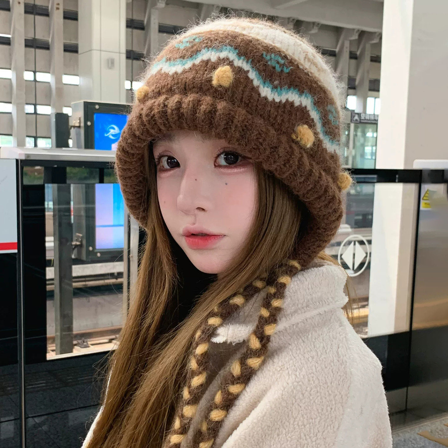 冬季保暖护耳针织帽显脸小女款