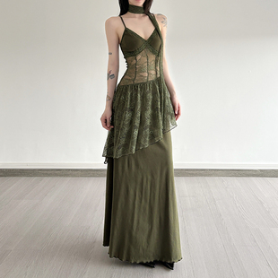 HEYOUNGIRL森林女巫蕾丝拼接设计感吊带长裙复古收腰绿色连衣裙女