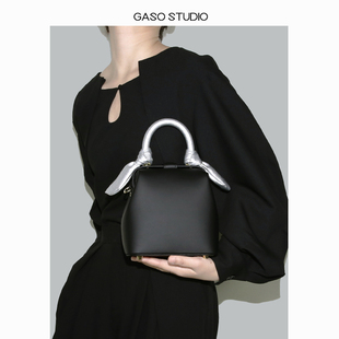 光夏GASO 复古斜挎包女高级感小众设计手提包口金包夹子撞色