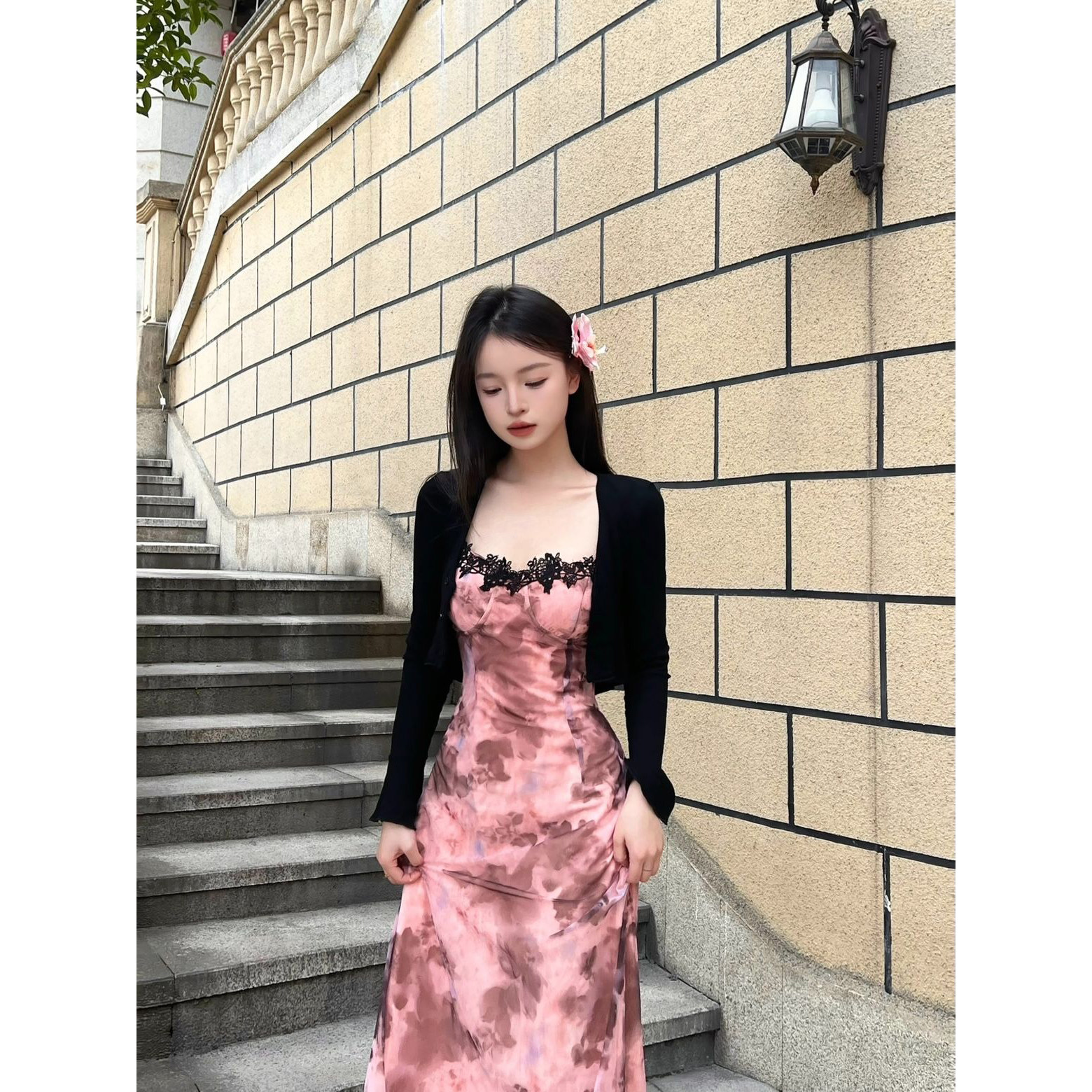 御姐辣妹一整套穿搭女春秋新款长袖披肩碎花吊带包臀裙性感两件套