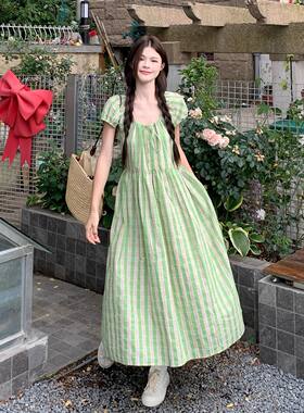 绿色格子泡泡袖连衣裙女夏