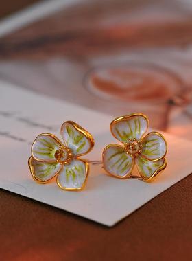 法式复古花瓣天然珍珠耳饰女珠光渐变风耳环花朵珐琅耳钉 A10298