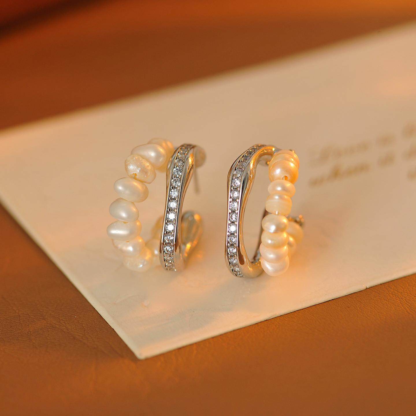 徐璐景甜同款流光小耳钉淡水珍珠轻奢气质耳环2025年新款