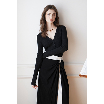 Miorastudio法式深灰色针织上衣