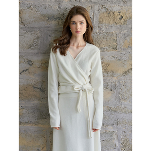 Miorastudio法式浣熊绒白色绑带上衣 V领不规则交叉气质针织衫