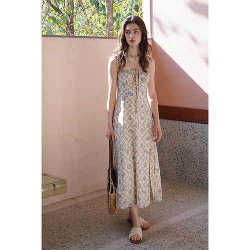 Miorastudio法式碎花吊带连衣裙