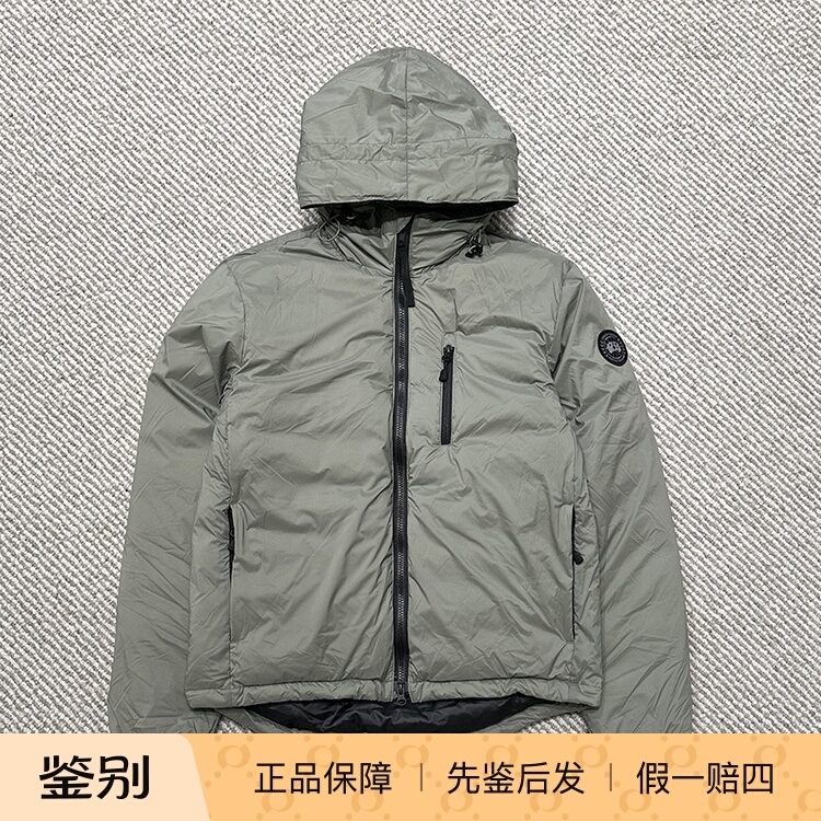 CANADAGOOSE加拿大鹅连帽羽绒服