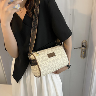 包包女2025新款潮复古印花圆筒包波士顿枕头包百搭单肩斜