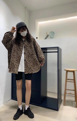 清仓不退换 她行SHEGO 秋冬加厚水波纹宽松休闲衬衫外套 很厚实