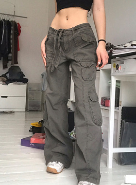 Low-Rise Grey Multi-Pocket Cargo Pants  低腰灰色多口袋工装裤
