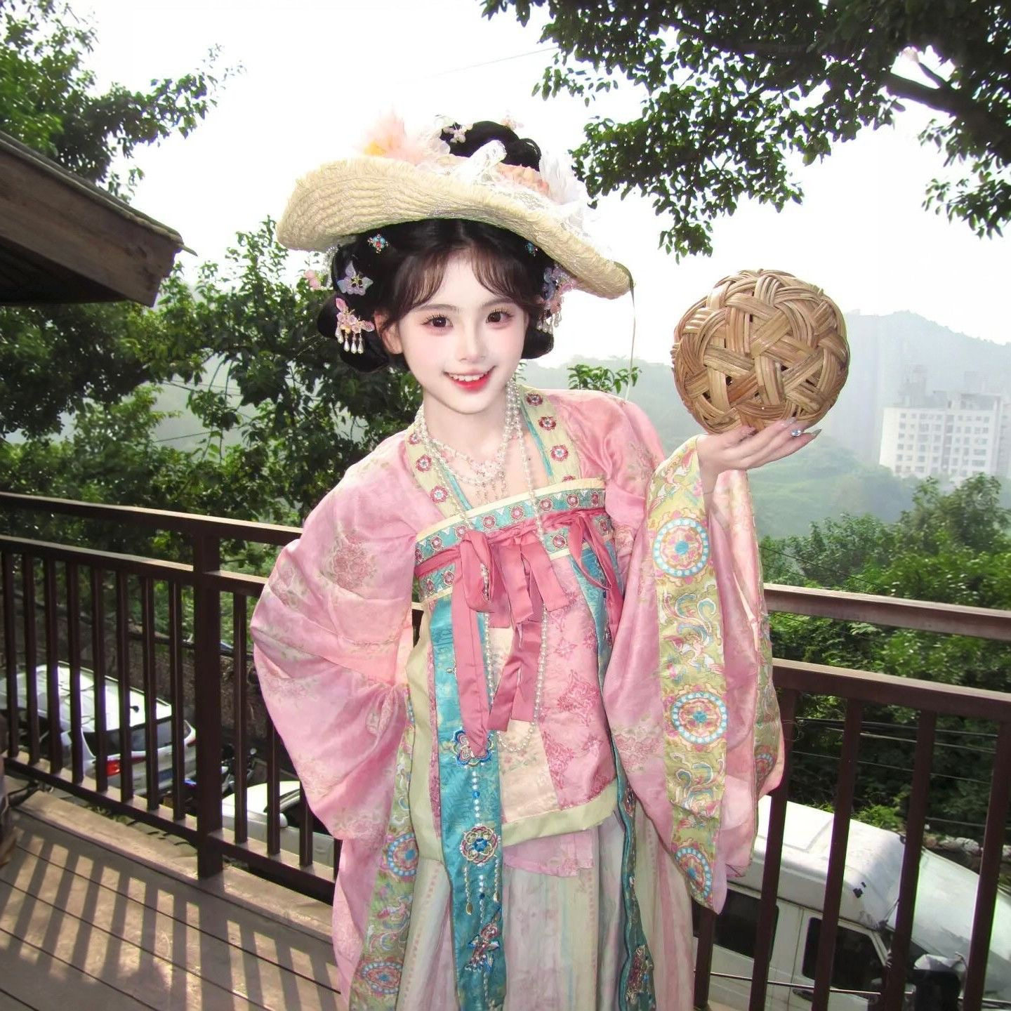 椒花颂声爆款小唐风两穿汉服刺绣飘片围裳披帛齐腰齐胸重工四件套