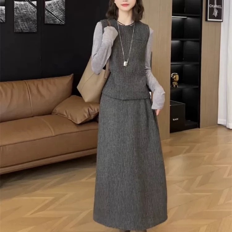 2025秋冬穿搭一整套女装打底衫+马甲+高腰百搭半身裙女装三件套潮