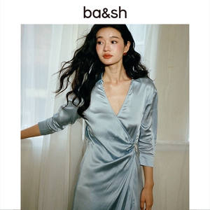 bash夏季法式缎面质感V领褶皱桑蚕丝混纺连衣裙女中长裙1E24SEBB