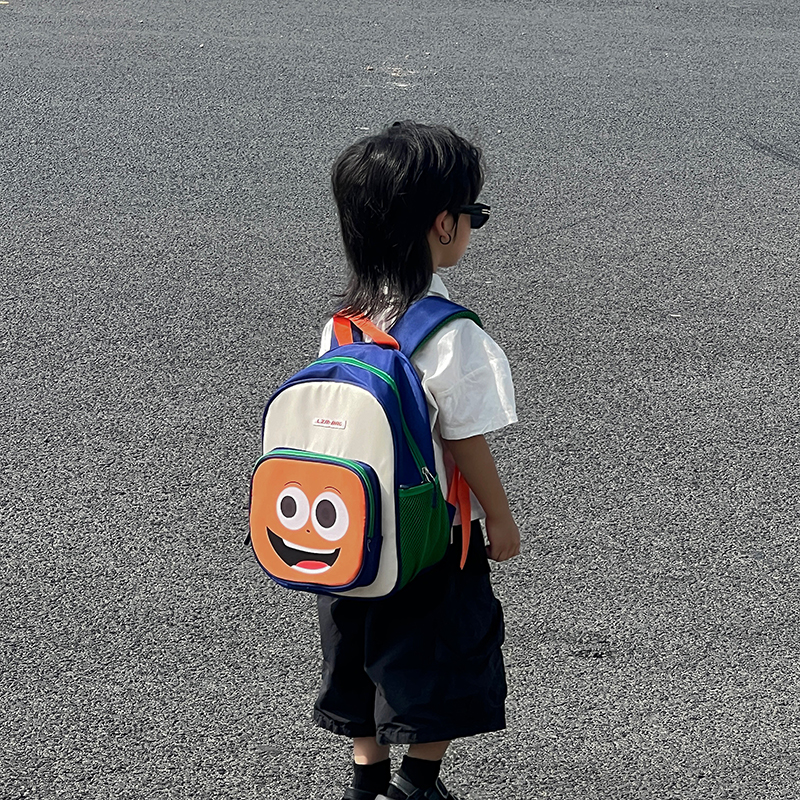 幼儿园小学生儿童书包可爱卡通男童小蜜蜂撞色双肩包女孩轻便背包