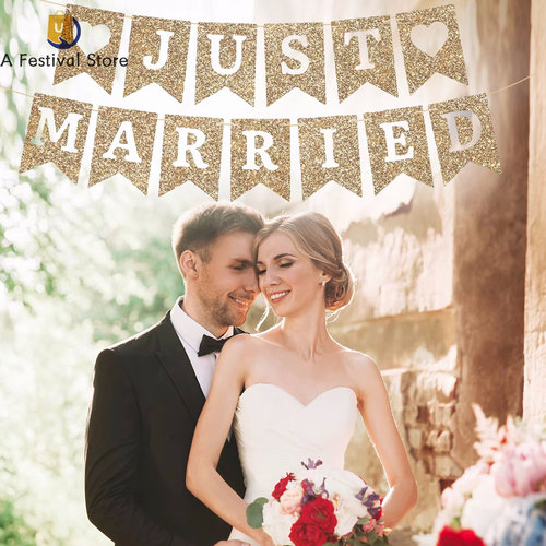 JustMarried镂空旗帜婚礼派对