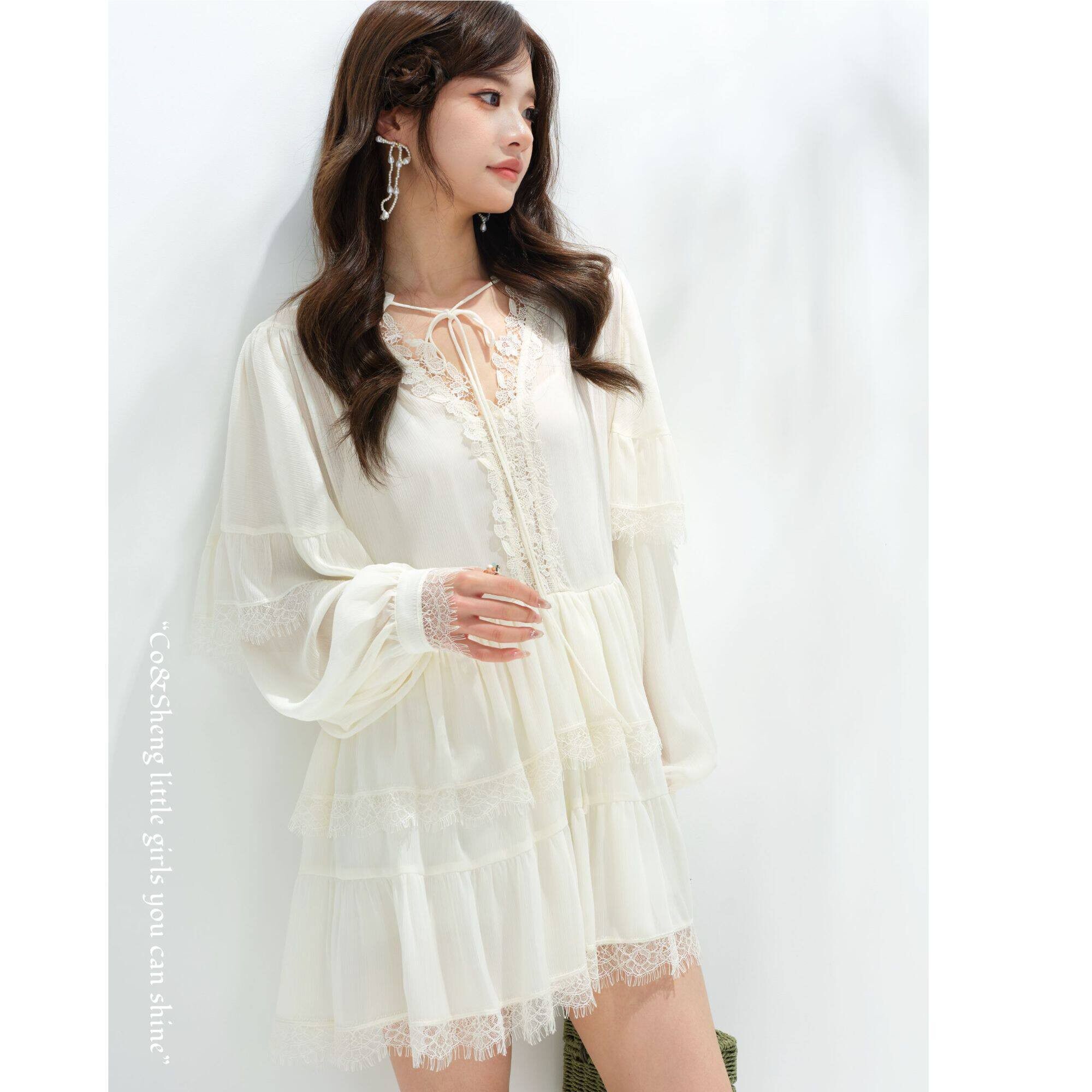 重生小个子蕾丝拼接连衣裙2026夏装新款时尚白色流行雪纺裙子女夏