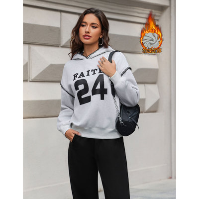 本当浅灰色印花连帽卫衣