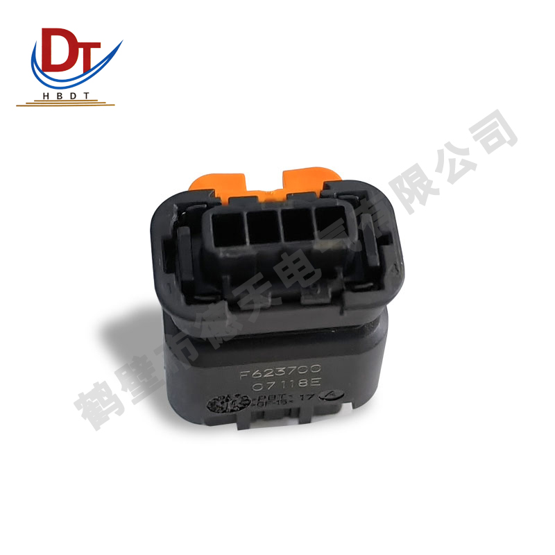 新能源电动汽车连接器13876521护套塑料接插件国产黑色4PIN孔胶壳