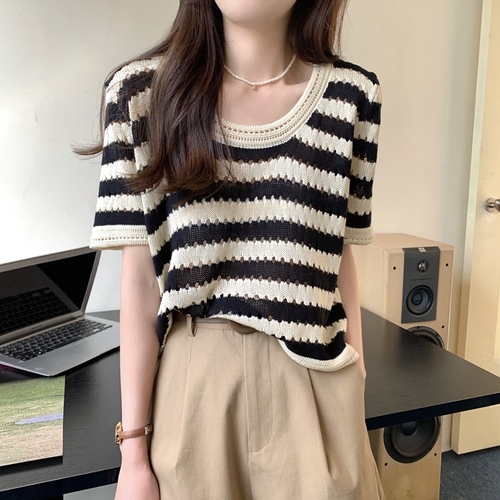 Real price new Korean version of retro stripe hollow design thin knitted short sleeve jacket