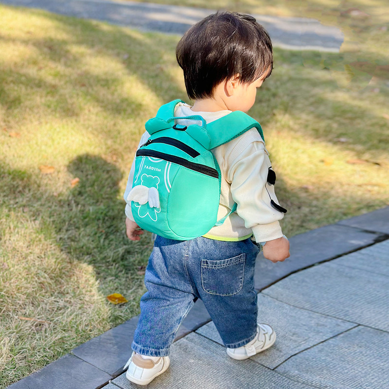 婴幼儿防走失小背包1岁2岁新款可爱超萌卡通小熊防丢牵引包学步包