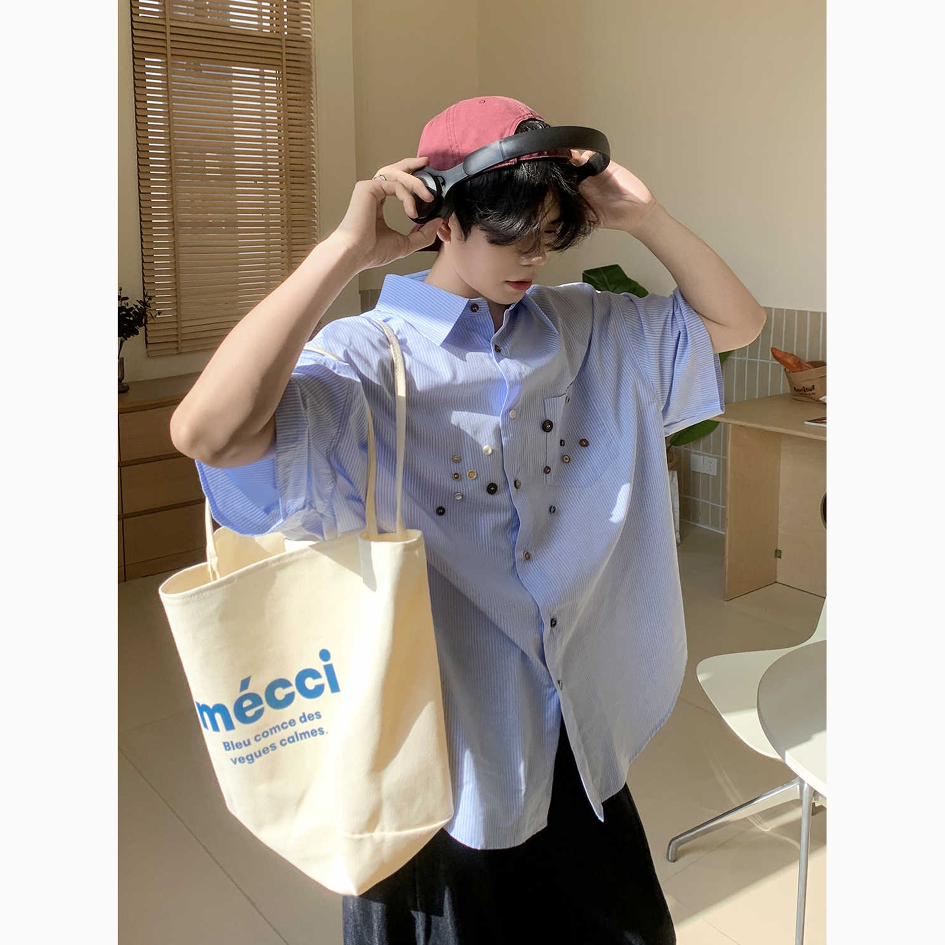 夏季设计感彩色纽扣装饰短袖衬衫男条纹休闲学院风衬衣薄款外套潮