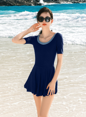 连体泳衣女泡温泉裙式2026新款高级感遮肚显瘦平角水上乐园游泳衣