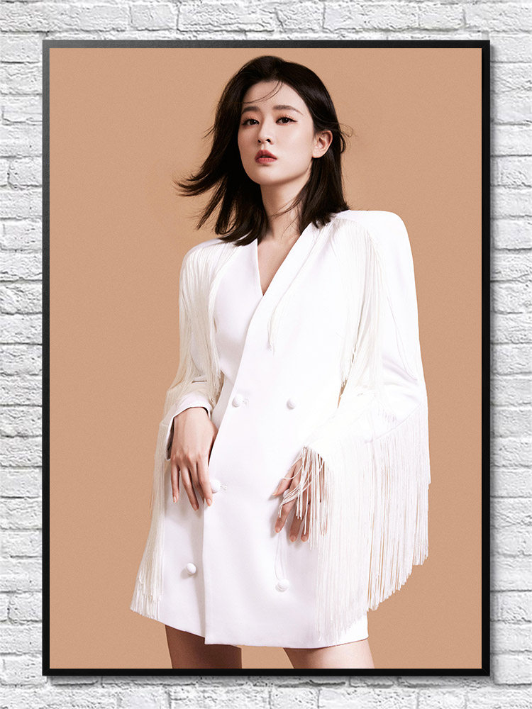 乔欣2023全新海报演员美女明星写真照片宿舍壁纸简约相框装饰挂画