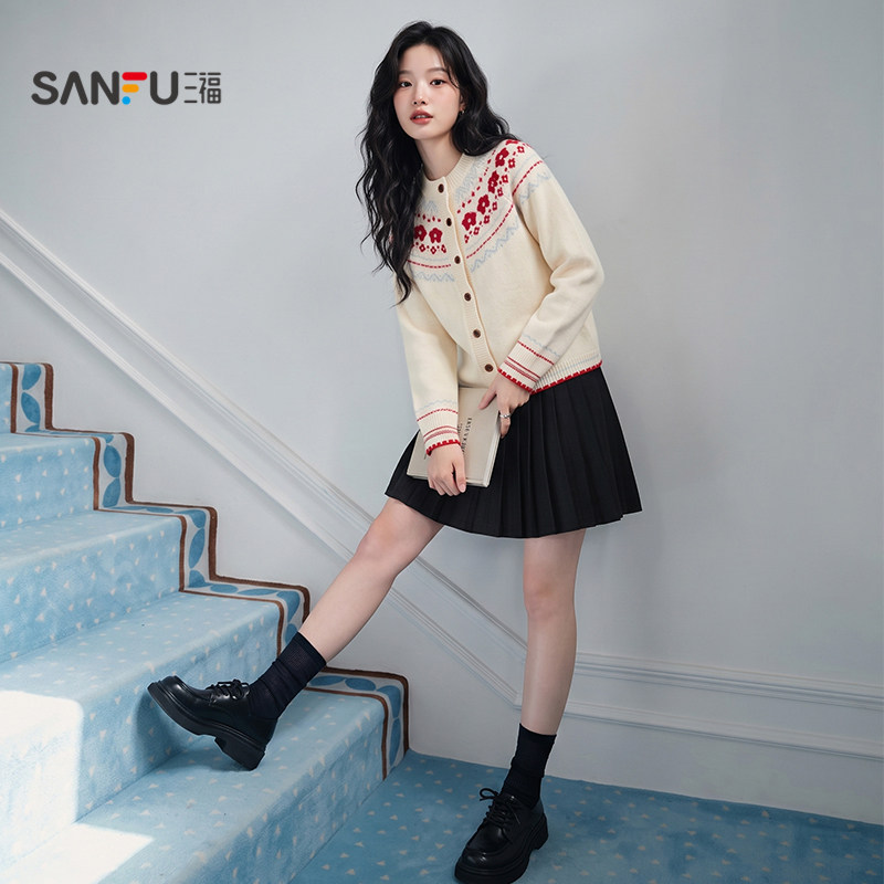 【预】三福毛衫 冬季费尔岛图案纽扣开衫圆领上衣女装527870