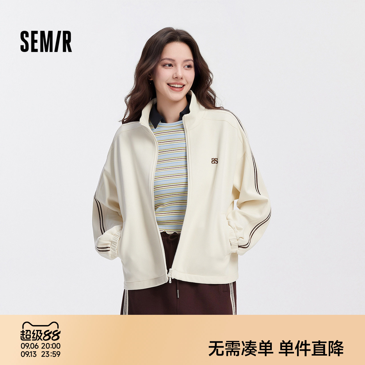 森马学院风立领肌理抽绳外套女图片