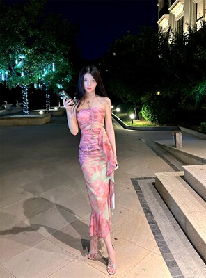 2023夏季新款异域风情连衣裙