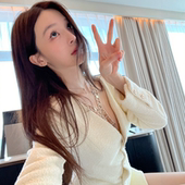 9.8Winema晓雪 韩女财阀千金风白色带颗粒感高级感小香风V领外套