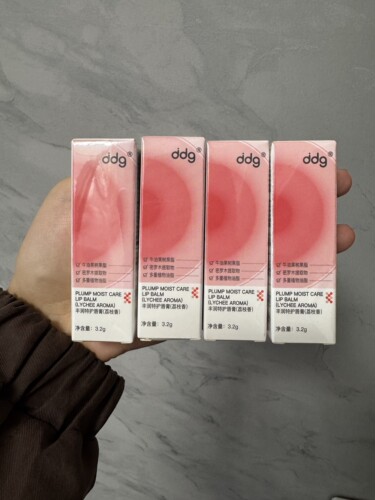 ddg护唇膏保湿滋润补水淡化唇纹防干裂去死皮无色护唇膏开学季