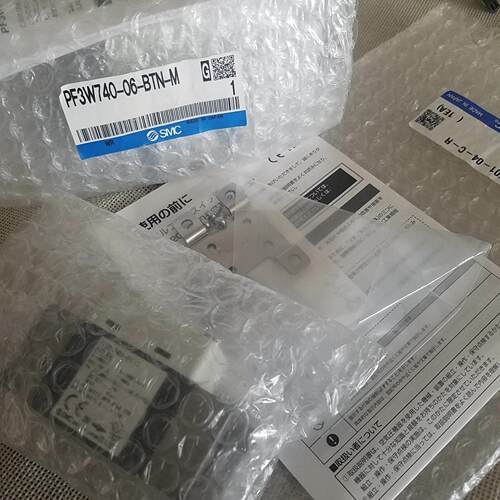 现货销售SMC流量开关PF3W720S-03-AT-M/PF3W720-03-B-MR议价