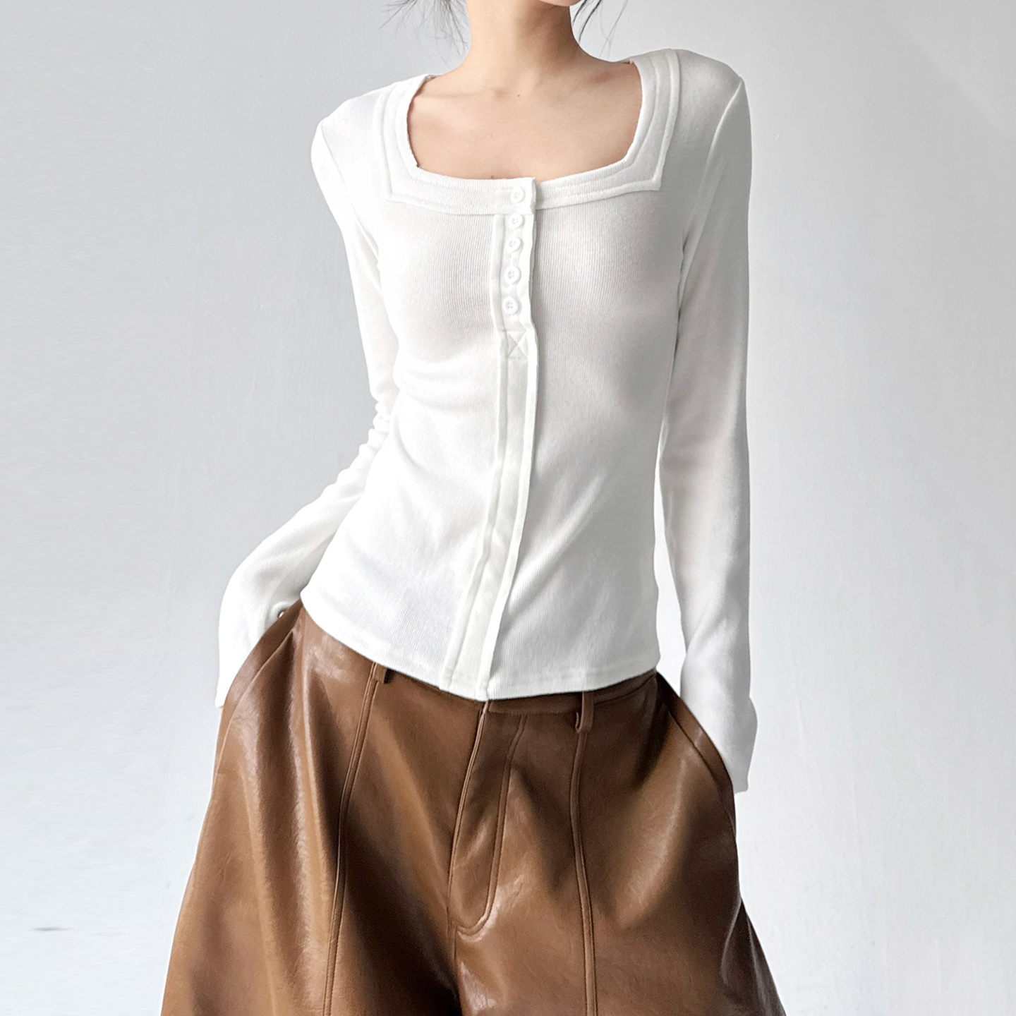 法式优雅方领长袖t恤女2025冬季新款白色修身显瘦打底衫上衣