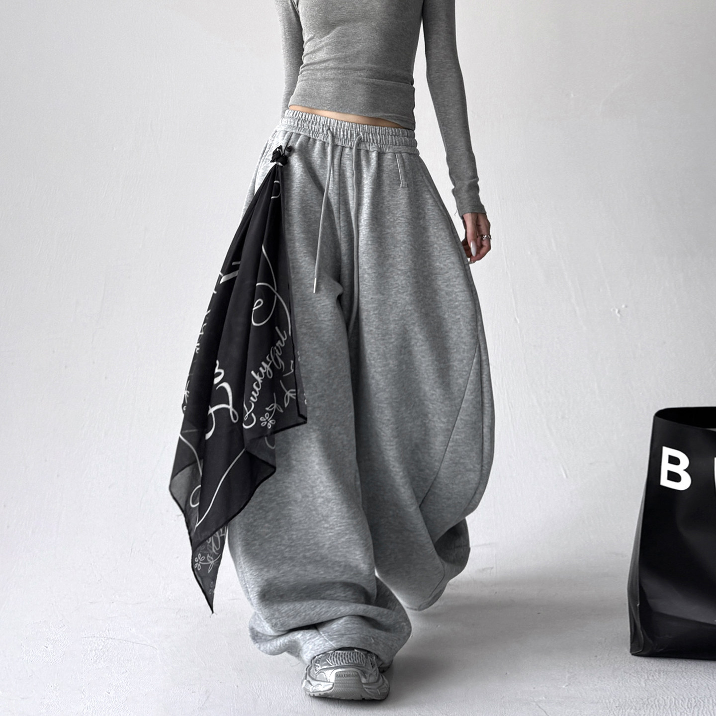 2025秋冬季新款美式可拆卸格子方巾弯刀卫裤女街舞阔腿运动休闲裤,女装/女士精品,休闲裤,淘宝优惠券,粉丝福利购,淘宝优惠卷