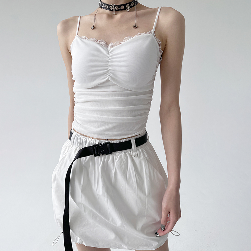 蕾丝领边内搭吊带背心