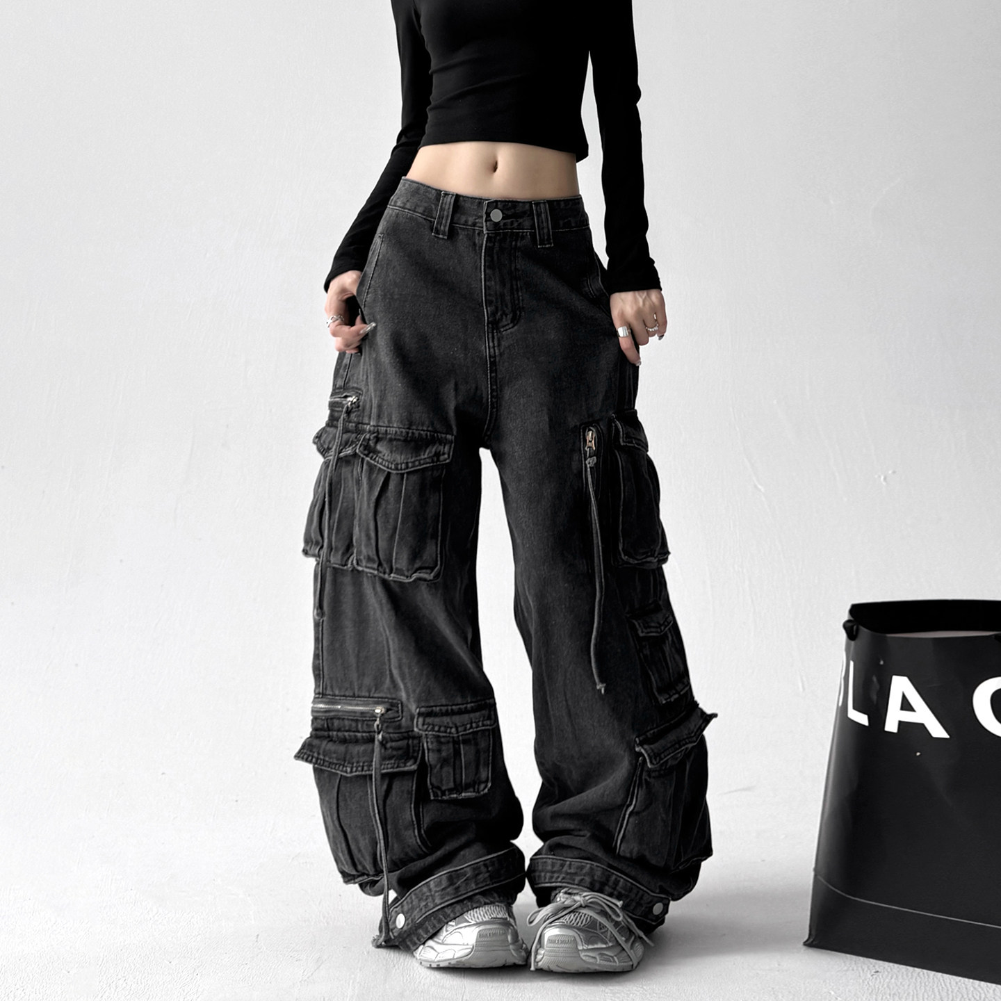 2025秋季新款美式复古多口袋炮弹牛仔裤设计感重工朋克宽松直筒裤,女装/女士精品,牛仔裤,淘宝优惠券,粉丝福利购,淘宝优惠卷