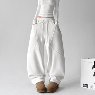 白色阔腿裤女冬季休闲香蕉卫裤宽松加绒运动裤垂感弯镰刀裤
