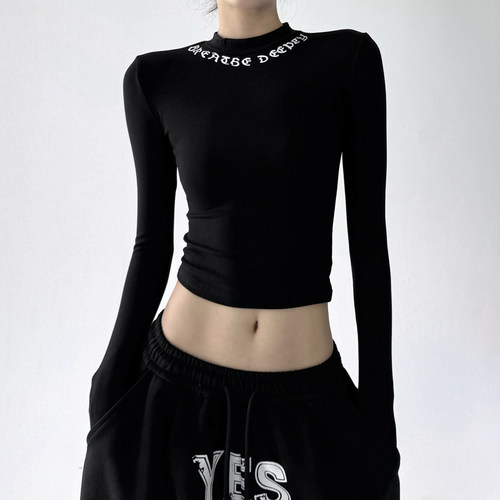 2025秋季修身显瘦打底衫上衣高腰短款露肚脐长袖秋冬装t恤学生女