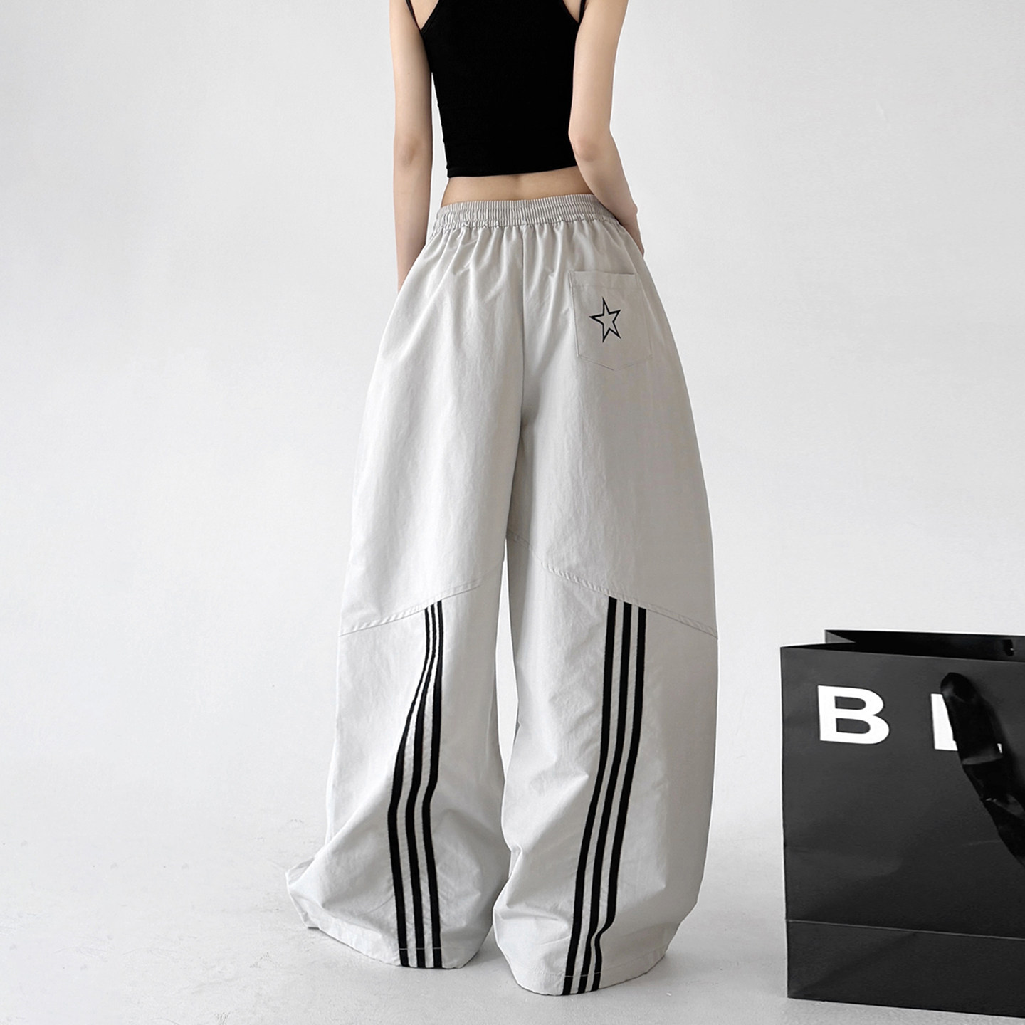 运动风三条杠阔腿裤女2026夏季新款灰色松紧腰舞蹈速干休闲裤显瘦