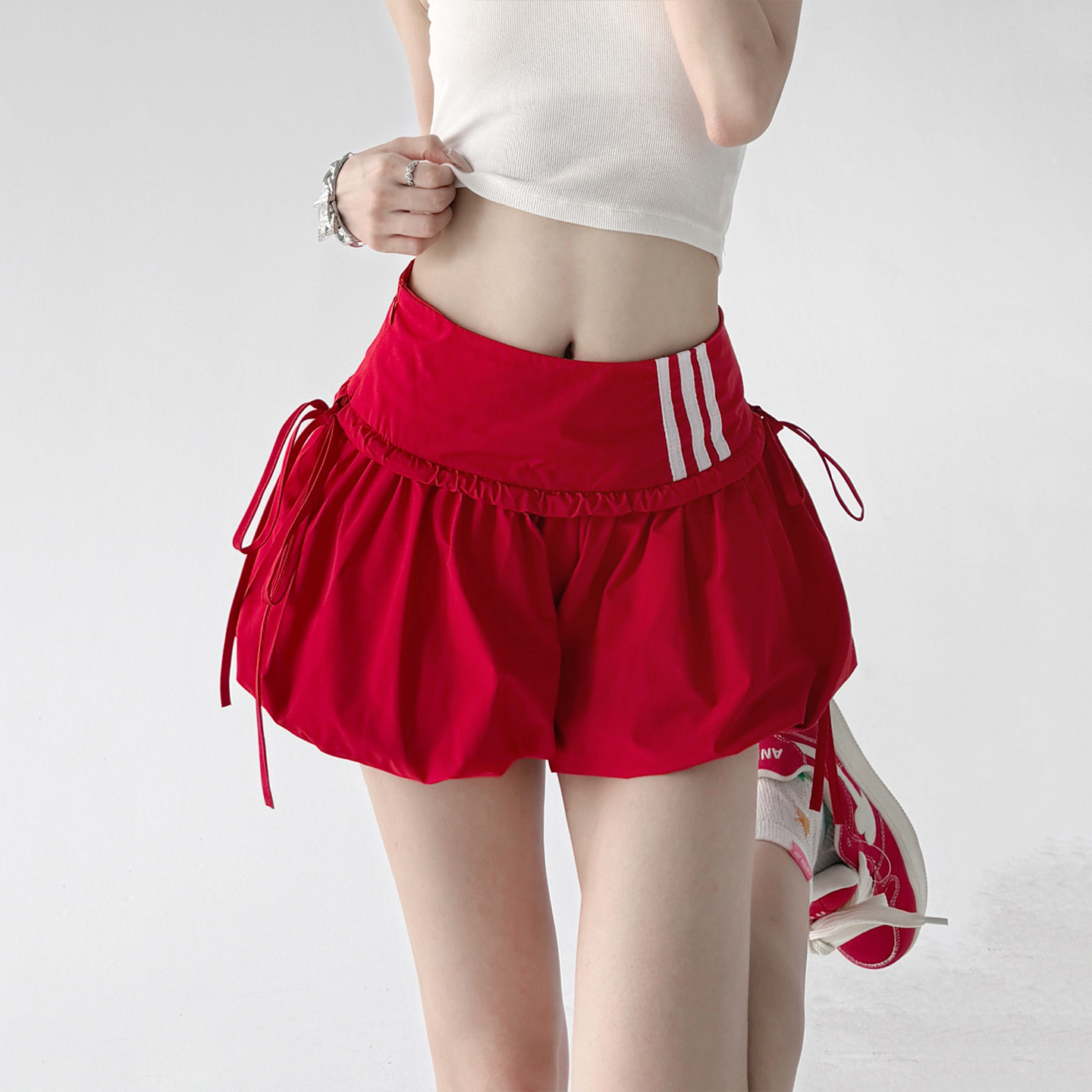 红色高腰花苞裙裤女2026夏装新款A字绑带短裤高个子显瘦