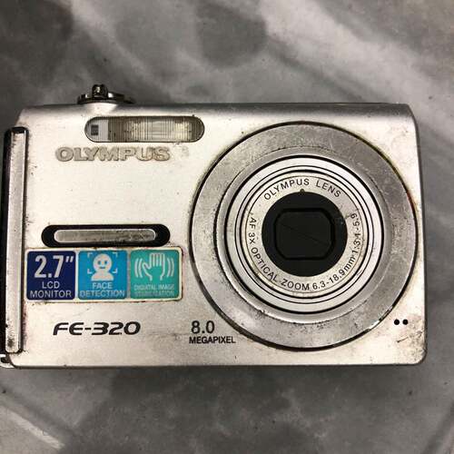 可维修Olympus/奥林巴斯fe320，现状如图所示。看样子屏幕议价